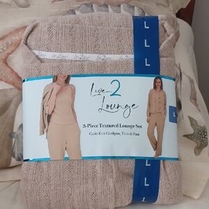 NEW 3-PIECE TEXTURED LOUNGE SET